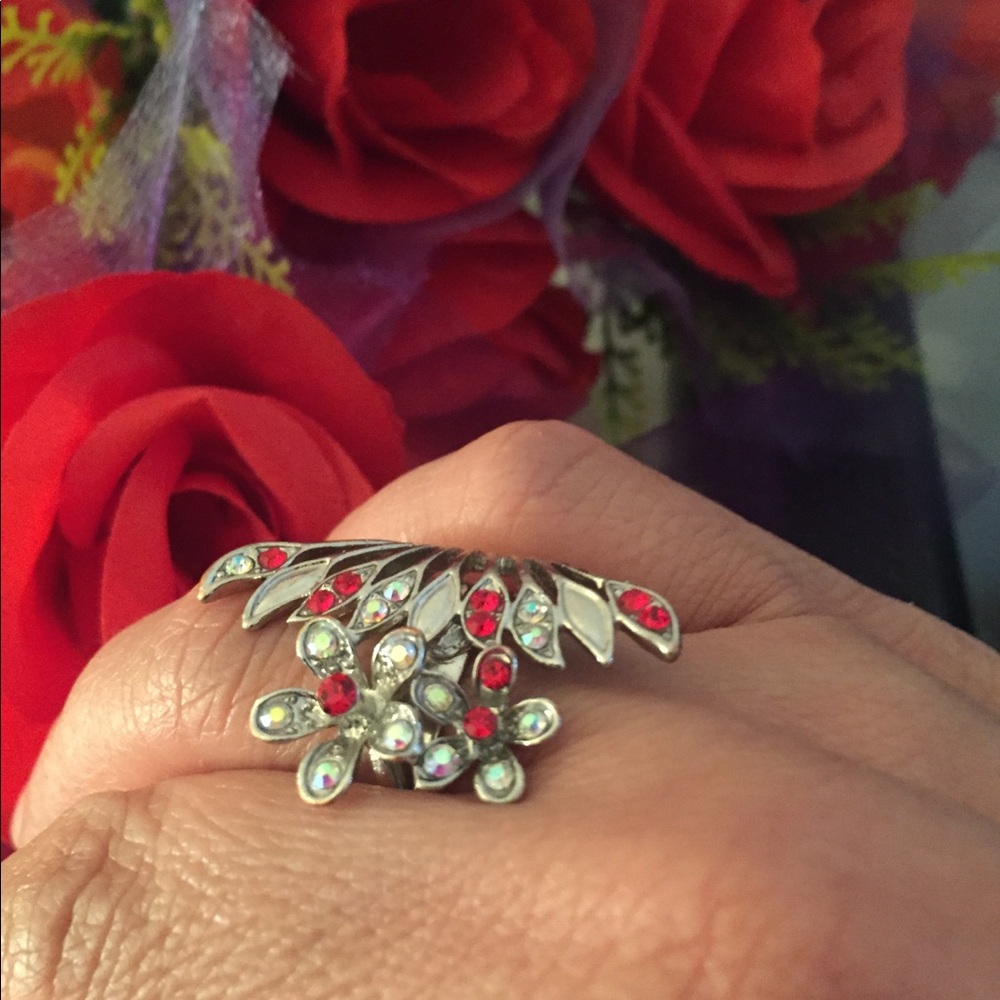 Ring - Picture 2 of 4
